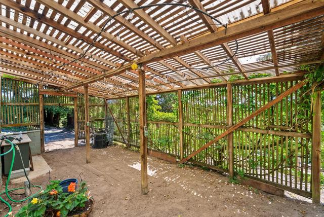 33 Aqua View Drive, Watsonville CA: https://media.crmls.org/mediaz/38369251-aee7-424c-b530-f8a67df1694b.jpg