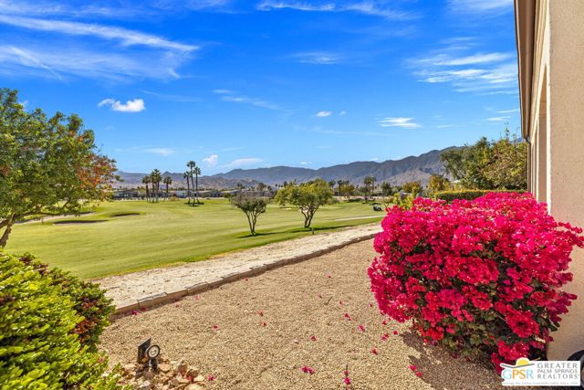 4284 Arcada Street, Palm Springs CA: https://media.crmls.org/mediaz/3836c092-1992-4497-bdff-944c1a25a8c0.jpg