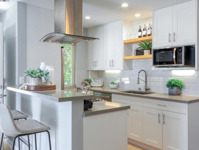 44 Lodato Ave, San Mateo CA: https://media.crmls.org/mediaz/3837f873-76b9-43c8-a209-476453e51784.jpg