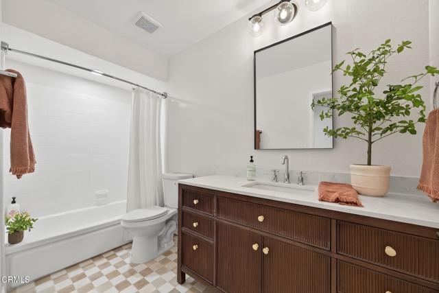 111 Donnick Avenue, Thousand Oaks CA: https://media.crmls.org/mediaz/38388063-7cbd-4c4b-b0ad-bad1362ea1a9.jpg