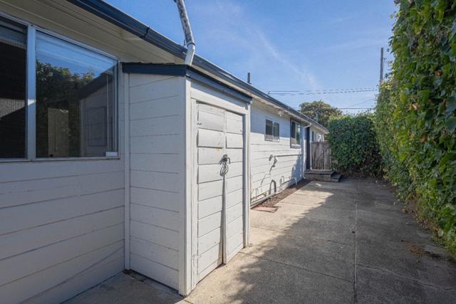 345 Sequoia Avenue, Monterey CA: https://media.crmls.org/mediaz/38398209-fe25-42ee-a903-c9a7a525143b.jpg