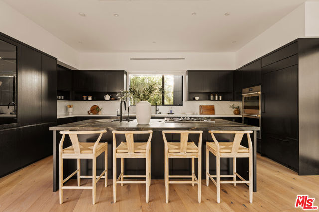 5988 W 76th Street, Los Angeles CA: https://media.crmls.org/mediaz/3839c0eb-3486-4dfa-a0e5-c536c30a8fca.jpg