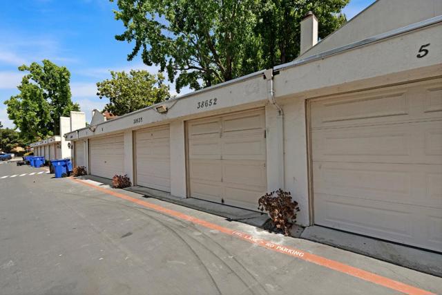 38652 Aurora Terrace, Fremont CA: https://media.crmls.org/mediaz/3839e2da-937b-4dbf-898a-88be8d3ae0d1.jpg