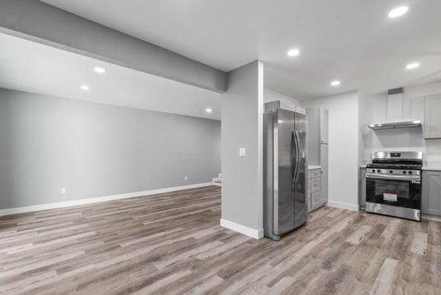 912 Acosta Plaza, Salinas CA: https://media.crmls.org/mediaz/383af6dd-b8f5-4c2e-b537-7d8beea1d185.jpg