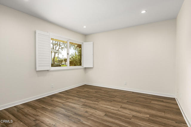 2365 Henrietta Avenue, La Crescenta CA: https://media.crmls.org/mediaz/383b18bb-cf37-468e-8d04-9414530447b2.jpg