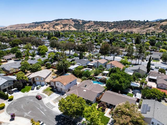 708 Blackfoot Court, San Jose CA: https://media.crmls.org/mediaz/383b9260-265a-4e57-b2a0-d4b6b35431bb.jpg