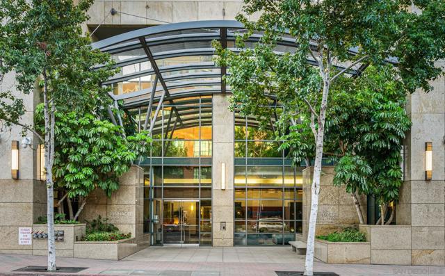 550 Front St., San Diego CA: https://media.crmls.org/mediaz/383be4cb-1306-4302-879a-5a4179578771.jpg