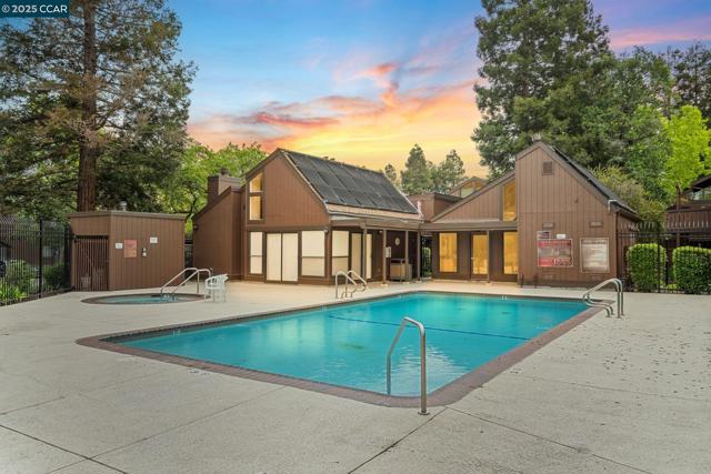 879 Camelback Pl, Pleasant Hill CA: https://media.crmls.org/mediaz/383c54ef-0b7e-4485-bcb1-2b434c36e26e.jpg