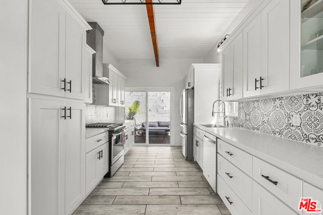 1840 Deloz Avenue, Los Angeles CA: https://media.crmls.org/mediaz/383ca4a1-823b-4d19-9d32-1794ac458553.jpg