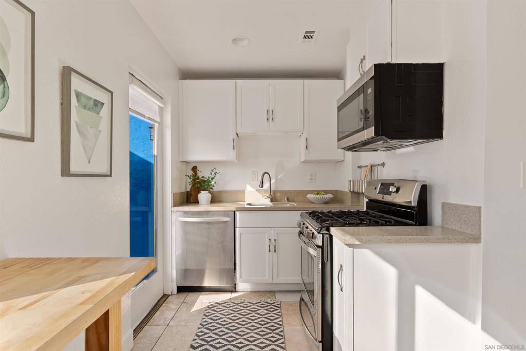 1828 Cable St - photo 20