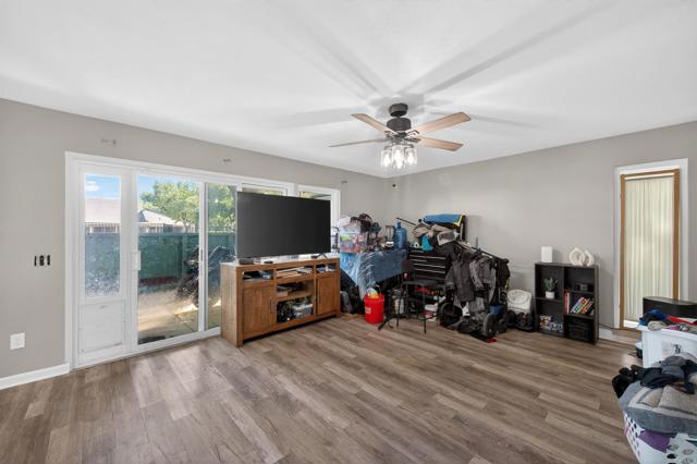 Detail Gallery Image 4 of 26 For 1817 E Grand Ave #11,  Escondido,  CA 92027 - 2 Beds | 2 Baths