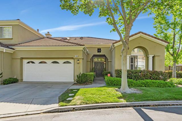 1140 Mallard Ridge, San Jose CA: https://media.crmls.org/mediaz/383d1ffd-99cf-4db0-9fcf-3cc95631f50a.jpg
