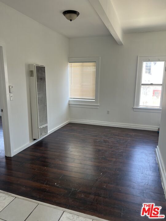 524 524 1/2 W Vernon Avenue, Los Angeles CA: https://media.crmls.org/mediaz/383dd264-d751-4dd4-927d-3db814a54ceb.jpg