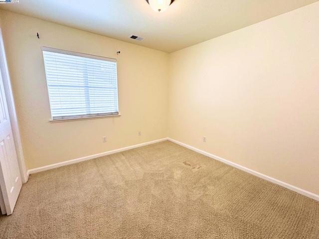 4651 Stern Dr, Merced CA: https://media.crmls.org/mediaz/383e4877-385c-4109-90df-0735e1a6a477.jpg