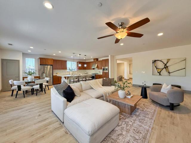 9283 Rancho Hills Drive, Gilroy CA: https://media.crmls.org/mediaz/383e8989-e55e-4ec5-80a8-e1d3f07f0df8.jpg