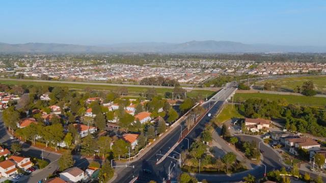 33041 Calistoga Street, Union City CA: https://media.crmls.org/mediaz/383f213b-b359-4cff-acd2-5ffb5541fee8.jpg