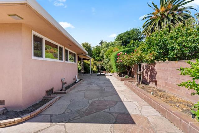 1781 Prune Street, Hollister CA: https://media.crmls.org/mediaz/383f8a91-c1d1-49d0-b9ba-bea54beb24fb.jpg