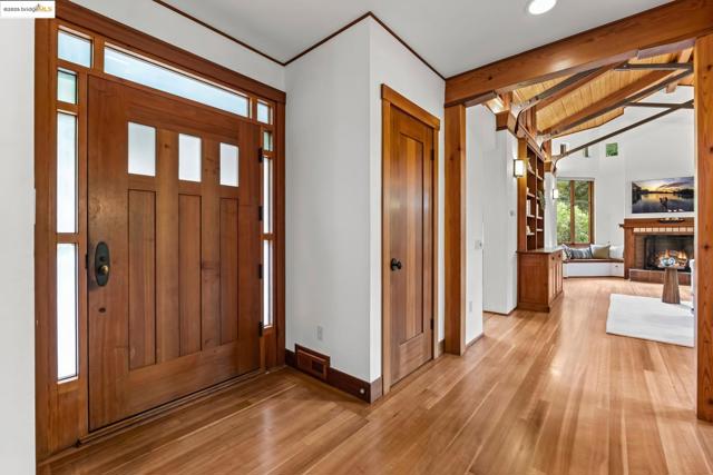 105 Vicente, Berkeley CA: https://media.crmls.org/mediaz/38404571-177d-4d79-85e3-3f8719b296b7.jpg