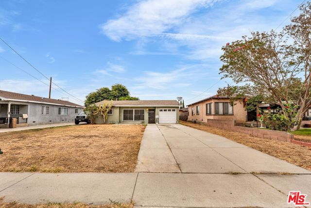 8753 Vans Street, Paramount CA: https://media.crmls.org/mediaz/38406713-b764-46cf-9299-232e29c2634a.jpg