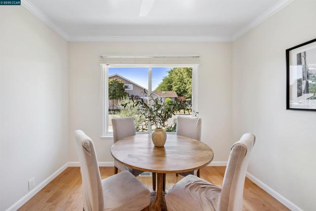 4697 Canary Dr, Pleasanton CA: https://media.crmls.org/mediaz/3840aa3b-79a6-49f1-b9fd-052a005f897c.jpg