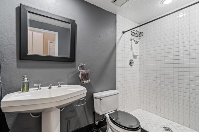 340 Augusta Drive, Palm Desert CA: https://media.crmls.org/mediaz/384126e3-4569-41fa-ad4a-a50a57ce1c09.jpg