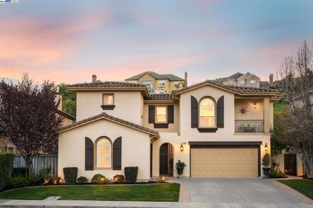 10828 Inspiration Cir, Dublin CA: https://media.crmls.org/mediaz/38423413-23ab-4c05-b85e-2fc759528c26.jpg