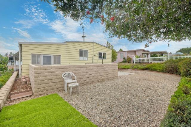 Detail Gallery Image 35 of 46 For 1175 La Moree Dr #7,  San Marcos,  CA 92078 - 2 Beds | 2 Baths