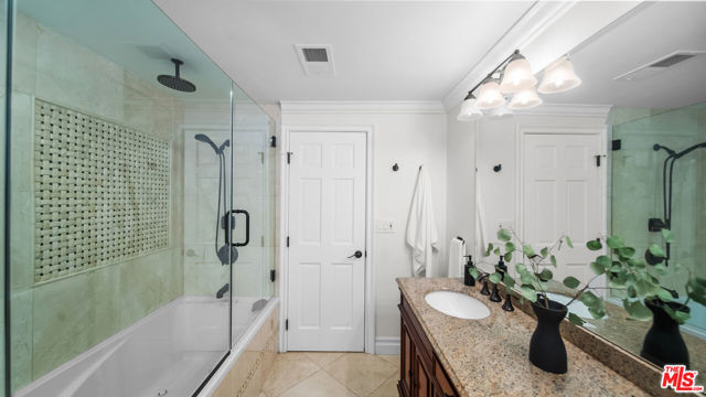 10801 Bothwell Road, Chatsworth CA: https://media.crmls.org/mediaz/38431350-dbf7-40f3-8f68-0330f75942c6.jpg