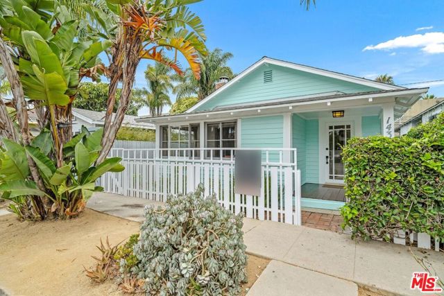 1433 Cabrillo Avenue, Venice, California 90291, 3 Bedrooms Bedrooms, ,2 BathroomsBathrooms,Single Family Residence,For Sale,Cabrillo,24427493