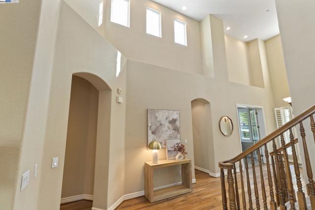 3168 Bay Meadows Ct, Livermore CA: https://media.crmls.org/mediaz/3843419a-4d5f-4233-904a-65e0c6b16b89.jpg