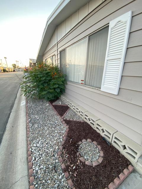 601 N Kirby Street, Hemet CA: https://media.crmls.org/mediaz/38435fb9-977d-4682-8a73-8c479dd90782.jpg