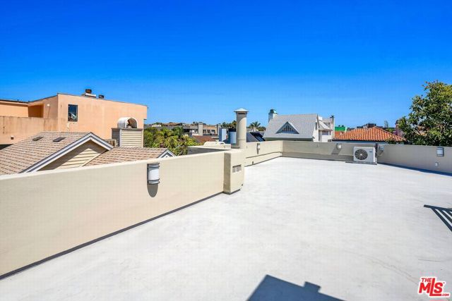 129 Spinnaker Mall, Marina del Rey, California 90292, 4 Bedrooms Bedrooms, ,3 BathroomsBathrooms,Single Family Residence,For Sale,Spinnaker,24426431