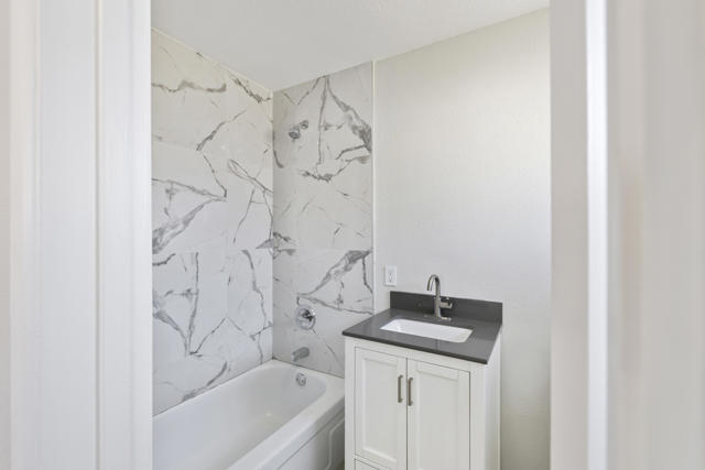 73765 Catalina Way, Palm Desert CA: https://media.crmls.org/mediaz/3844840c-1eb3-4ee8-9efd-ccc09f7a24a7.jpg