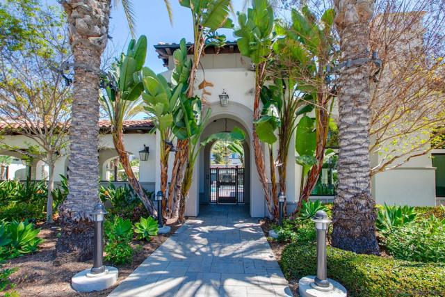 4719 Crespi Ct, Carlsbad CA: https://media.crmls.org/mediaz/3844bebf-d6e5-47b8-8efd-88bb53c82dac.jpg