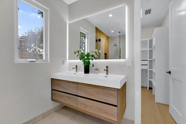 Image 30 of 65 For 1445 Isabelle Avenue