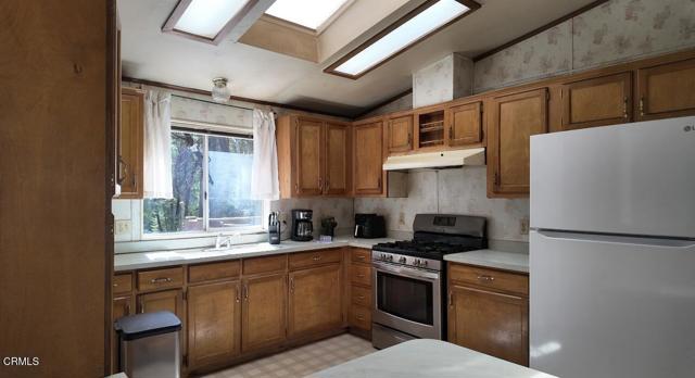 1605 Fitch Road, Laytonville CA: https://media.crmls.org/mediaz/384701fc-0e35-4bb4-90d8-0558314596da.jpg