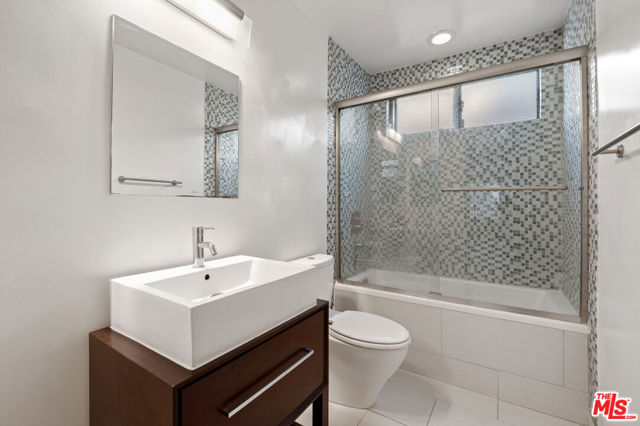 931 N ALFRED Street, Los Angeles CA: https://media.crmls.org/mediaz/384761ac-0f41-4ad8-a430-566d71bafda6.jpg