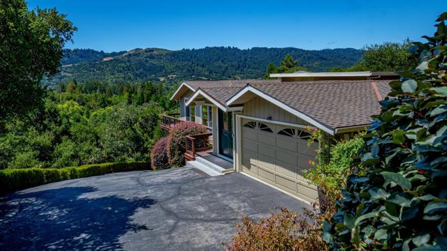 15 Kiowa Court, Portola Valley CA: https://media.crmls.org/mediaz/3847757e-f021-4804-aeab-fde1b3f848cc.jpg