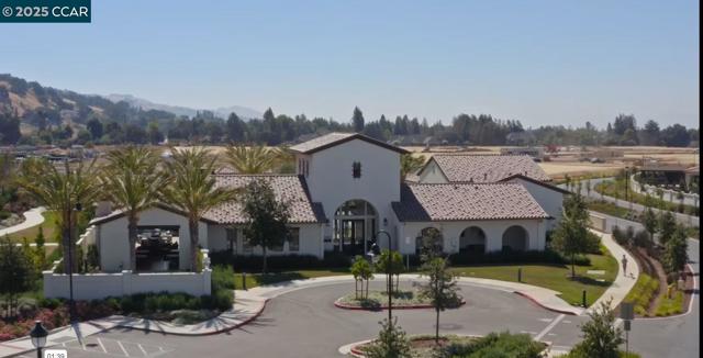 18502 Corte Damian, Morgan Hill CA: https://media.crmls.org/mediaz/3847a05d-72ec-43d8-b87b-83d39a8f911c.jpg