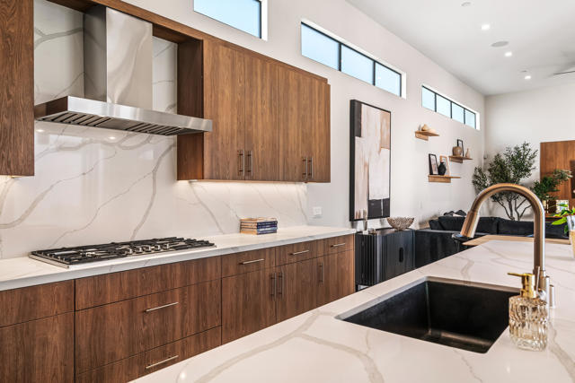 1346 Bacall Way, Palm Springs CA: https://media.crmls.org/mediaz/38482e52-270a-4ef0-8cfd-bd899d797300.jpg