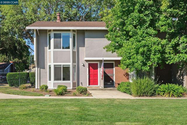 2830 Royal Ann Ln, Concord CA: https://media.crmls.org/mediaz/38488669-60f5-430e-9931-922bacaab3ac.jpg