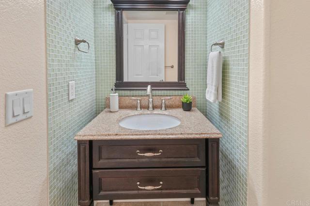 1281 Saint Helena Avenue, Chula Vista CA: https://media.crmls.org/mediaz/384922e5-1302-409b-b8ec-dca559746319.jpg
