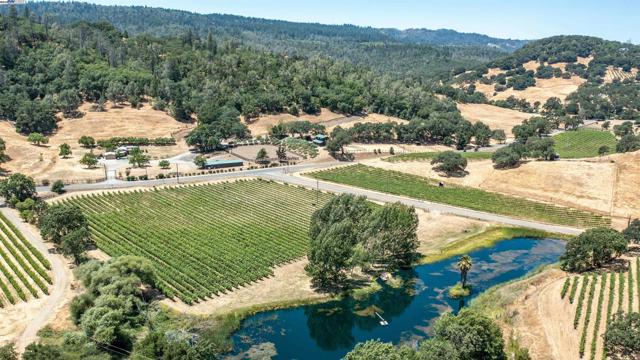 5281 Chiles Pope Valley Rd,  CA: https://media.crmls.org/mediaz/384a1acd-415f-4327-98c0-b51fd4ca34cb.jpg