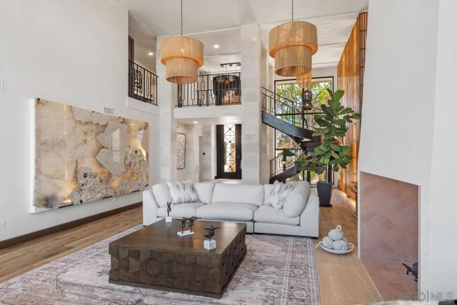 6675 Caminito Lindrick, La Jolla CA: https://media.crmls.org/mediaz/384a7042-8974-4386-a282-a78c3107618f.jpg
