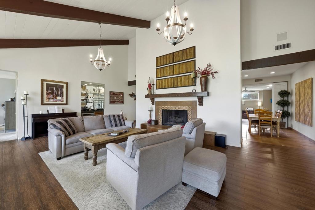 613 Desert West Drive