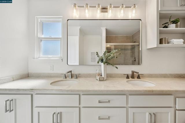 4697 Canary Dr, Pleasanton CA: https://media.crmls.org/mediaz/384b8d5b-f5d0-4827-b002-55e500b260f8.jpg