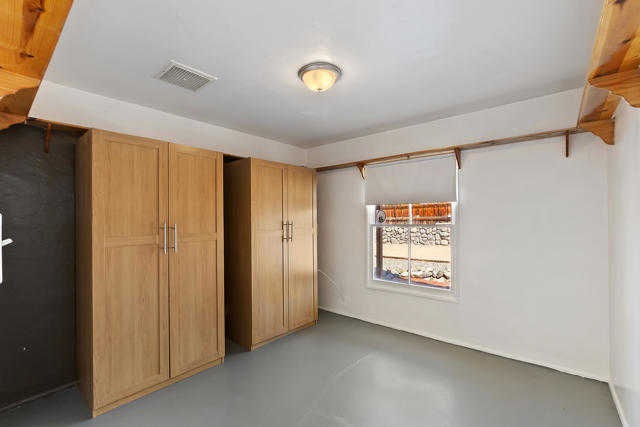 3933 E Calle San Antonio, Palm Springs CA: https://media.crmls.org/mediaz/384bcdb3-3a9a-44a0-b8c3-0ab546f716c7.jpg