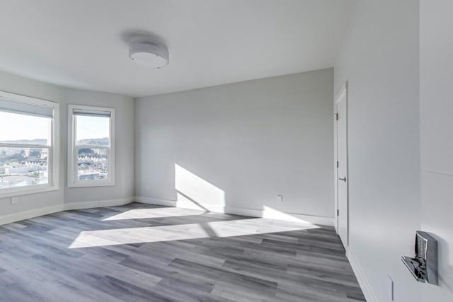 811 Oak Street, San Francisco CA: https://media.crmls.org/mediaz/384bd108-63c9-448f-8191-df6f4781a9a6.jpg
