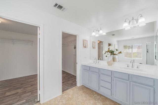 37434 Lumiere Avenue, Murrieta CA: https://media.crmls.org/mediaz/384c071e-a7bb-4d39-a9ce-be3e42e75777.jpg
