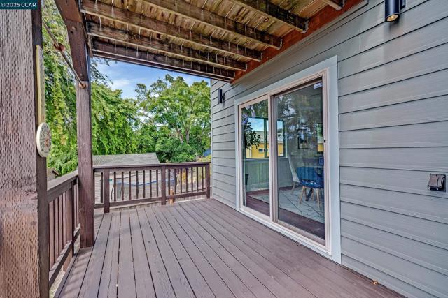 4044 Lambert Rd, El Sobrante CA: https://media.crmls.org/mediaz/384c50b1-8fc7-49ac-afa7-1d8b59893257.jpg